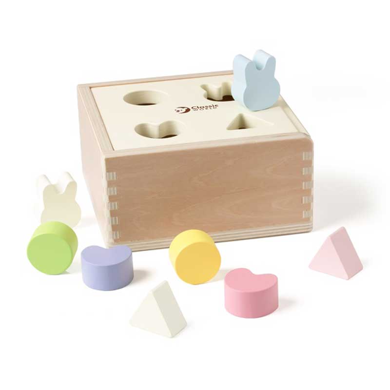 Wooden box for sorting molds in pastel colors